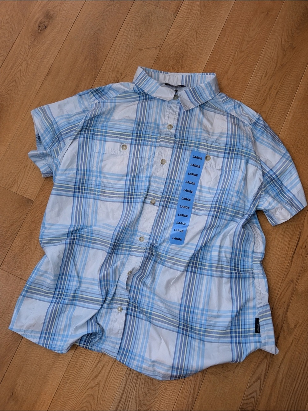 Eddie Bauer Light Blue and White Plaid Short Sleeve Adventure Shirt Sz L